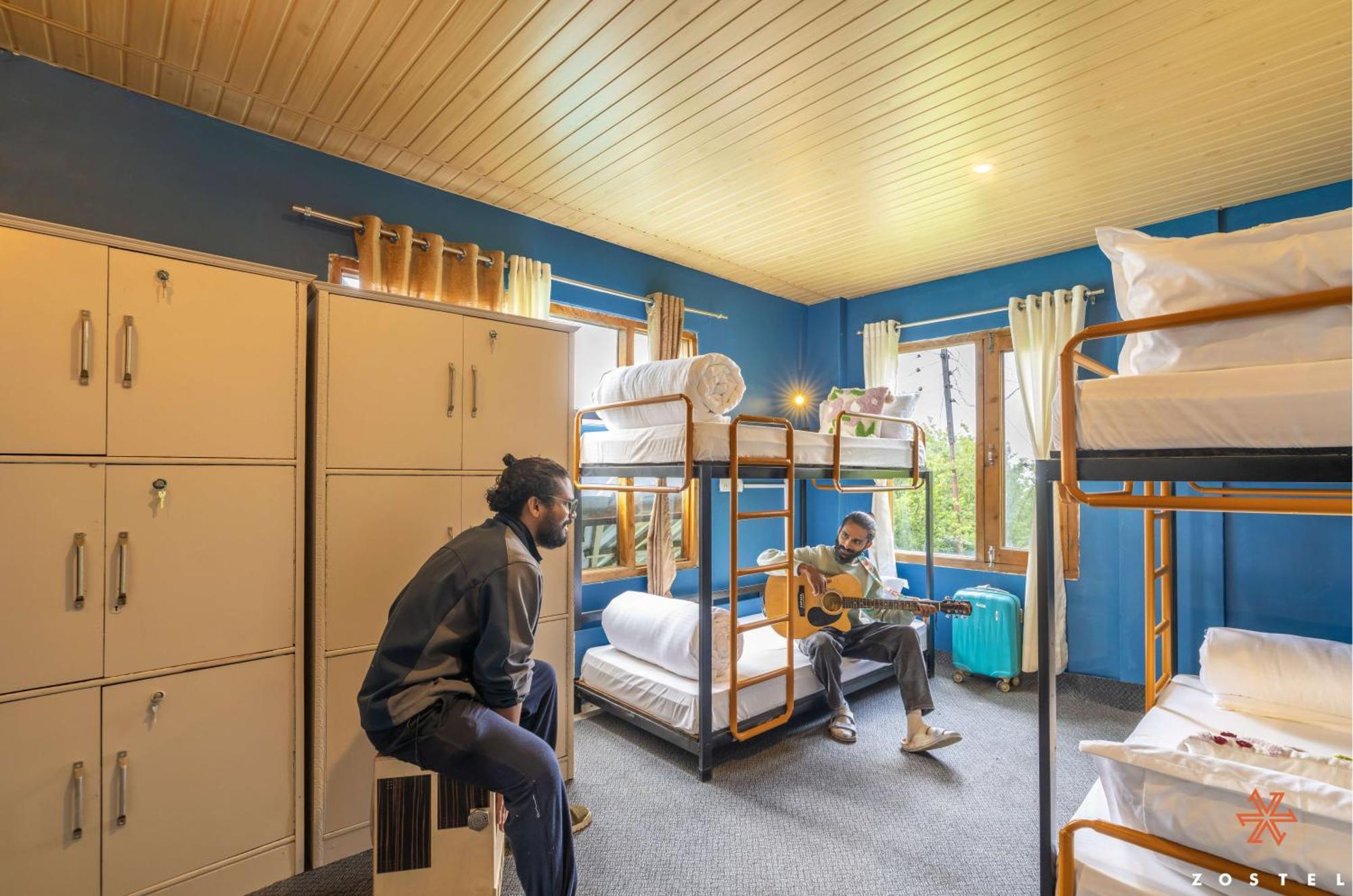 Albergue Zostel Shoja, Jibhi Exterior foto